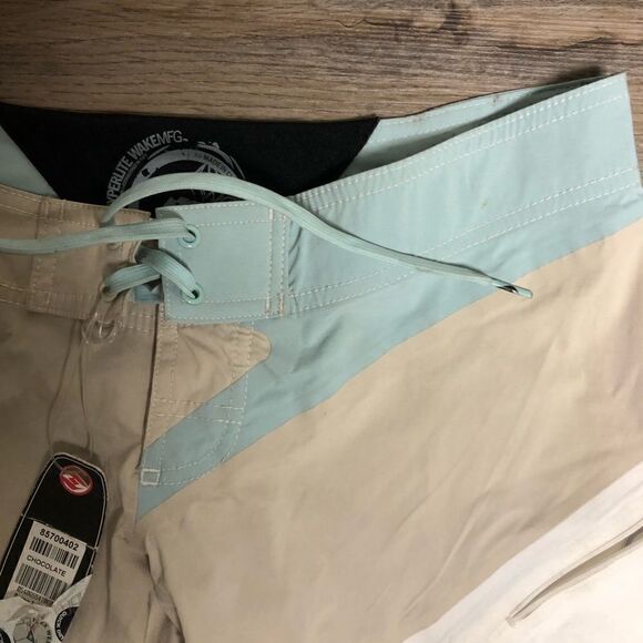 Hyperlite women’s Wake Board Shorts , Size 1 - Picture 6 of 11
